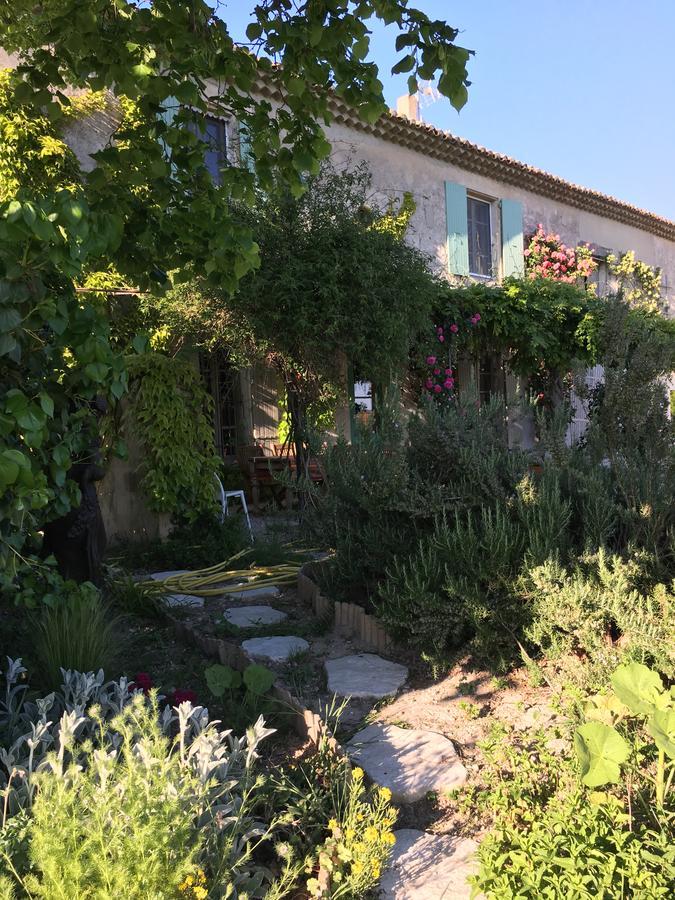 La Cle D'Ailleurs Bed & Breakfast Lamotte-du-Rhone Exterior photo